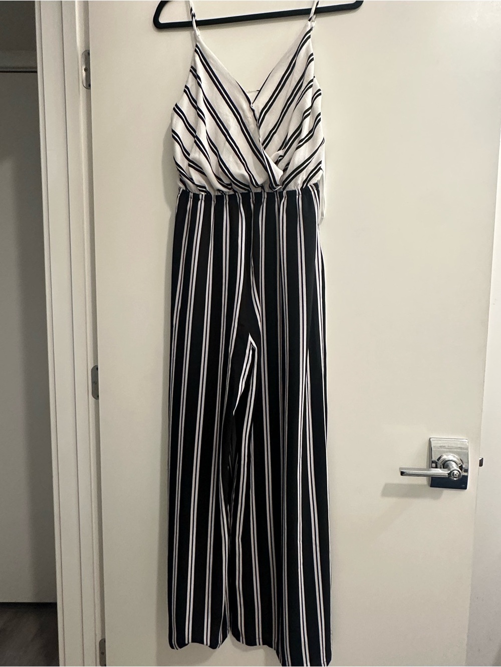 Chelsea28 Black and White Striped Wide-Leg Jumpsuit SIZE 4 - NEW